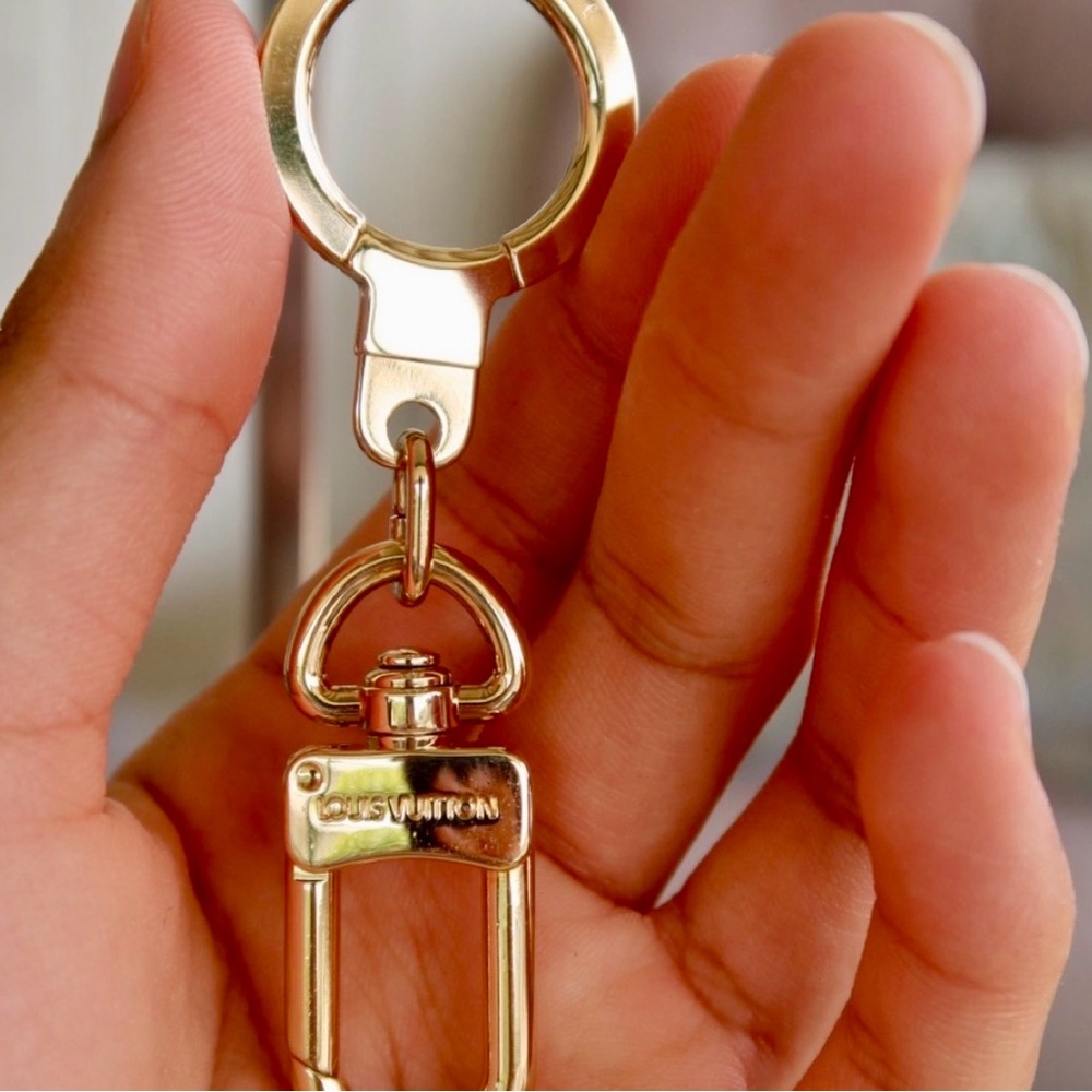 Louis Vuitton Gold Bolt Extender Keychain - Picture 4 of 5